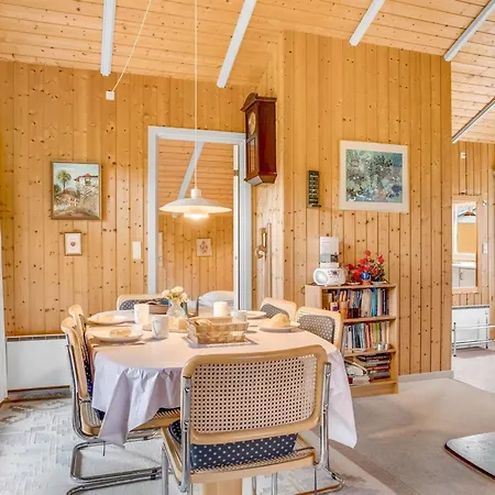 Eeva - 900m From The Sea By Interhome * Bøtø By