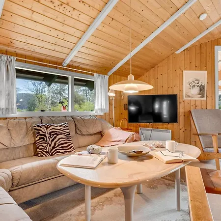 Eeva - 900m From The Sea By Interhome Semesterbostad *
