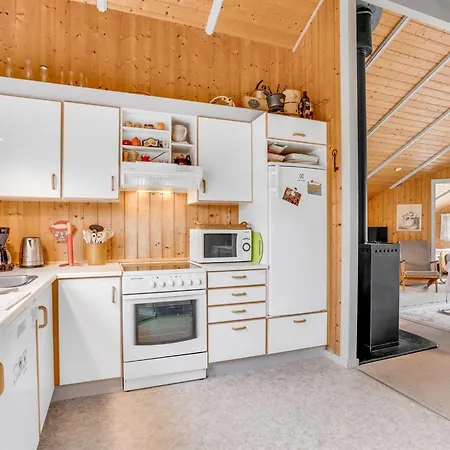 Semesterbostad Eeva - 900m From The Sea By Interhome *